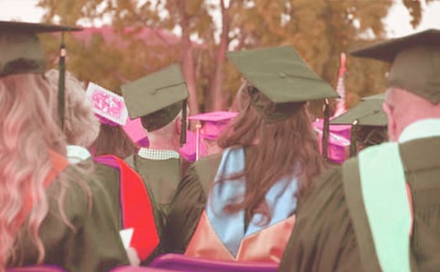 六年级毕业最火句子(精选310句)