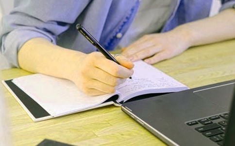 《想变成人的猴子》读后感(精选25篇)