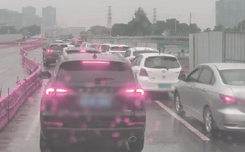 堵车不堵心小学生作文(通用26篇)