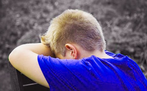 听那堵哭泣的墙作文800字