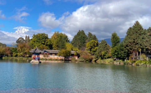 仿写一滴水经过丽江作文600字(通用12篇)