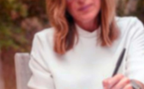 实用的形容女人美丽的句子15条