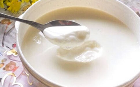 芹菜、藕、酸奶除冬季口臭