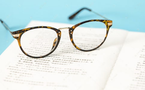 眼镜的故事(通用13个)