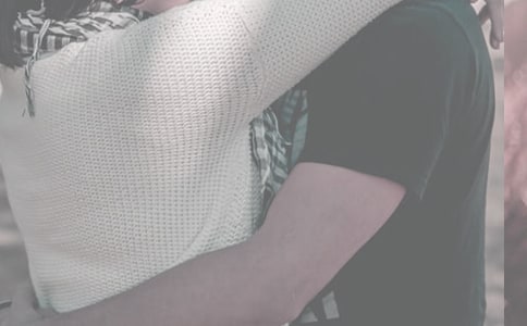 回顾旧年拥抱今天作文