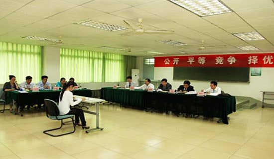 简单大方的求职面试自我介绍(通用12篇)